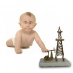 первую-игрушку-дарит-дедушка-Путин-150x150