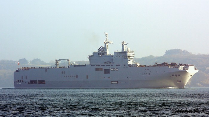 Десантні-кораблі-класу-«Містраль»-700x393